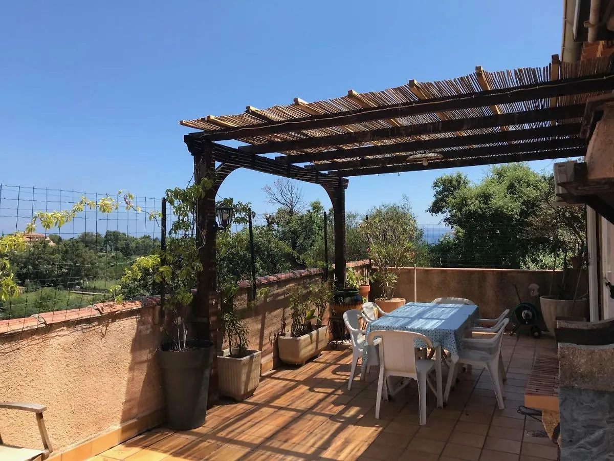 Appartements La Fossette Plage Le Lavandou 0*,